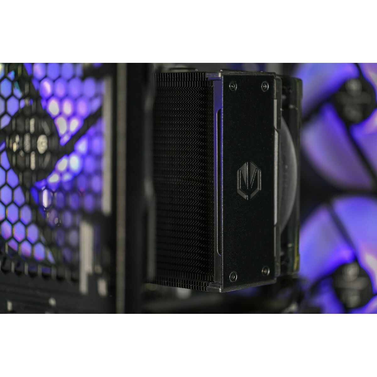 V1H80EC38313E84D9F61629363D7B7F5C20RP3