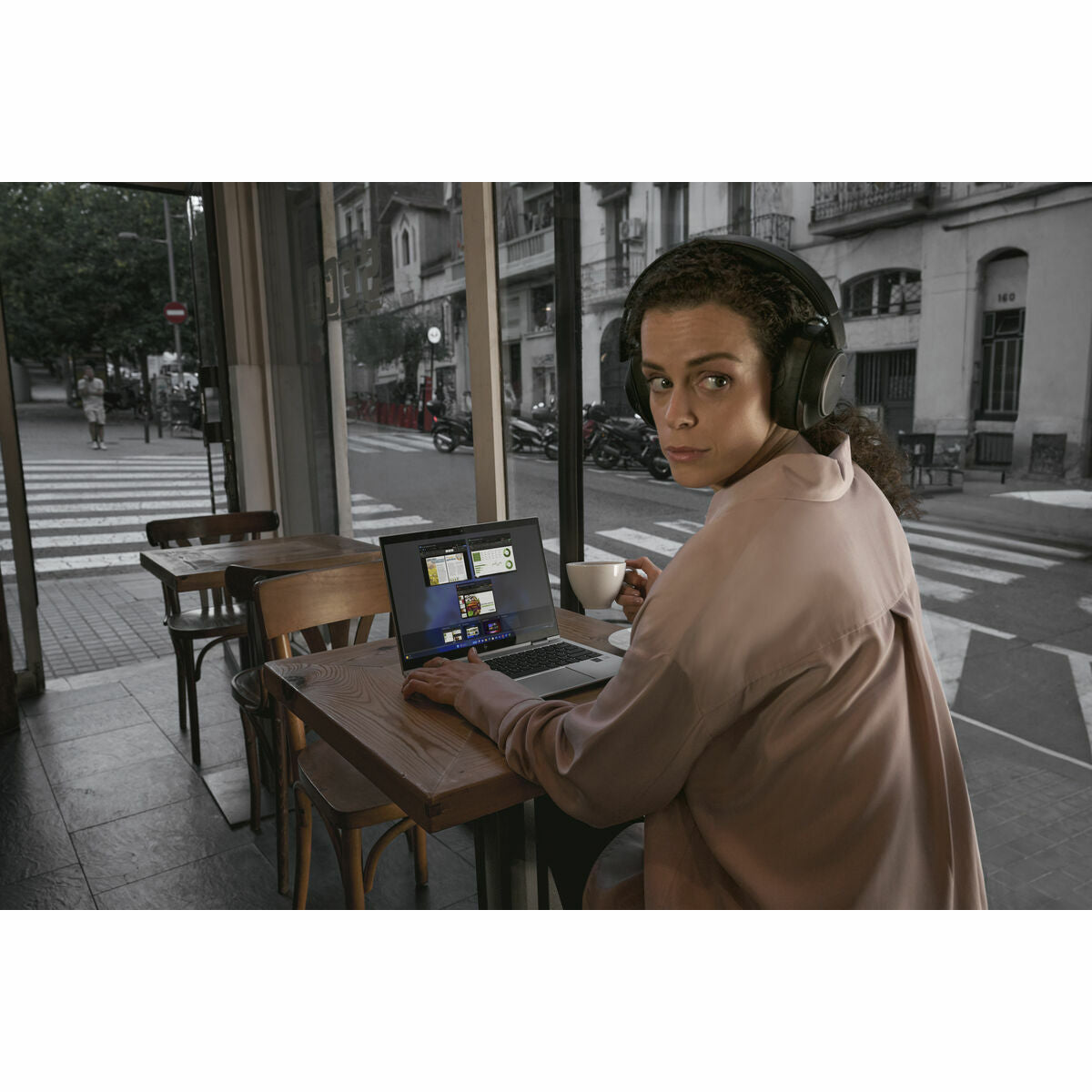 V3HE34424DA353D7EE3073663FA5A0BC3A3R7541727P4